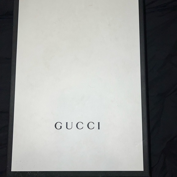 Gucci Sneakers - Picture 2 of 4